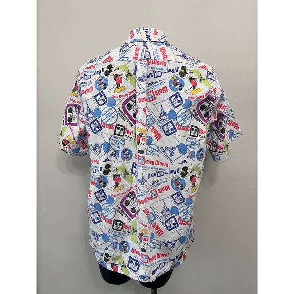 NWT Disney World 50th Anniversary Reyn Spooner 2021 Passholder Camp Shirt Sz S - Picture 2 of 5